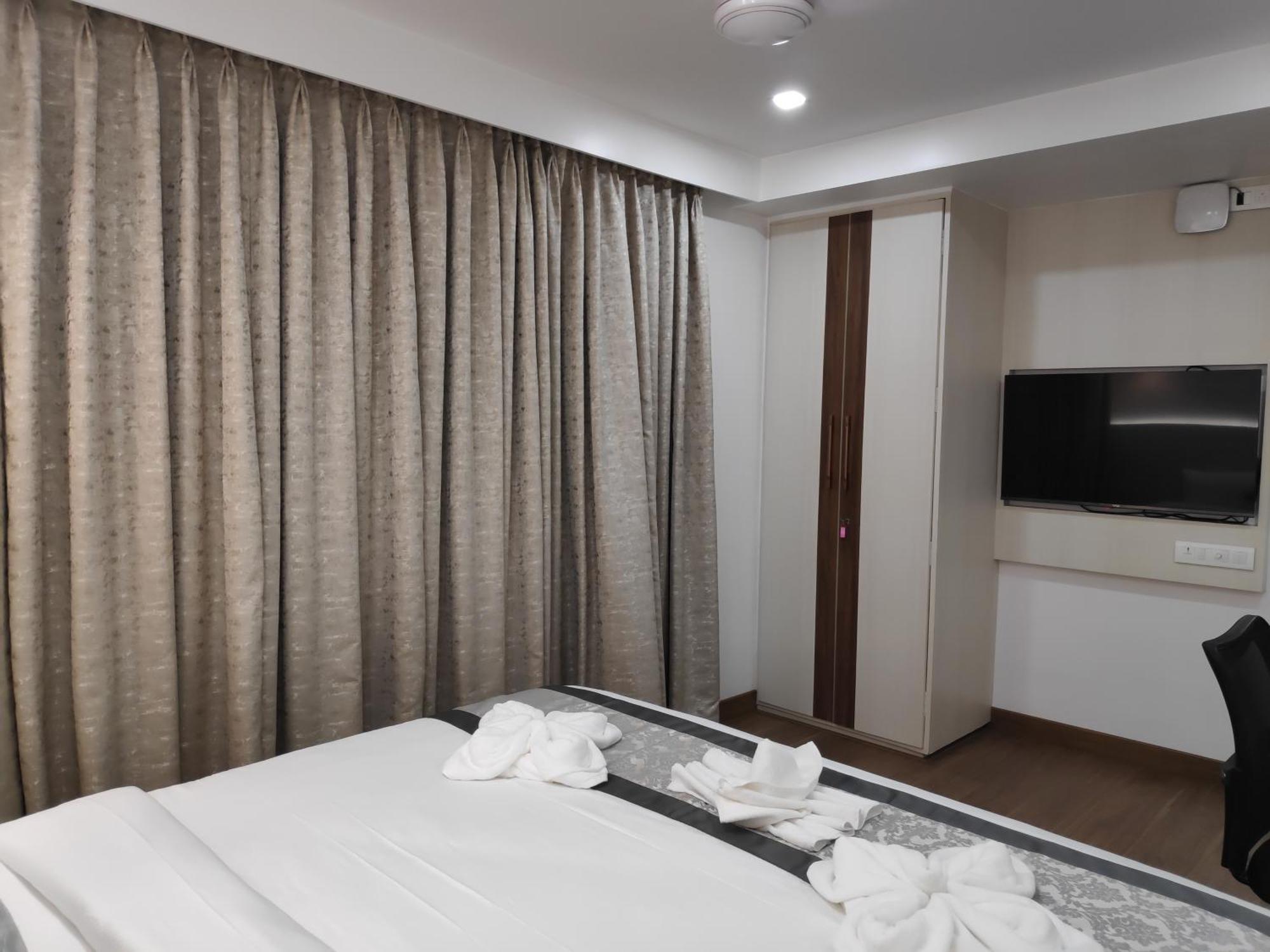 White House By Maxxvalue Service Apartments Bandra Мумбаи Экстерьер фото