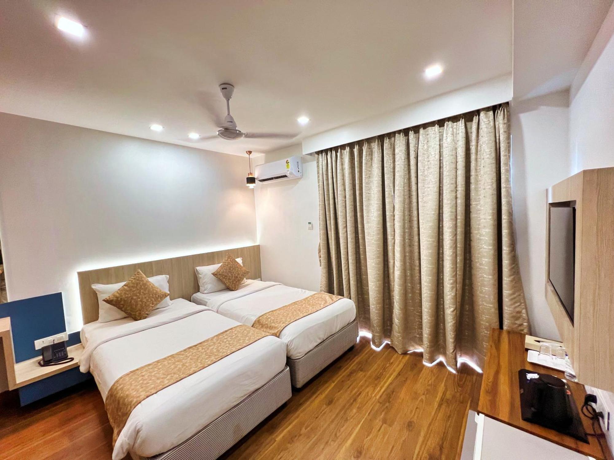 White House By Maxxvalue Service Apartments Bandra Мумбаи Экстерьер фото