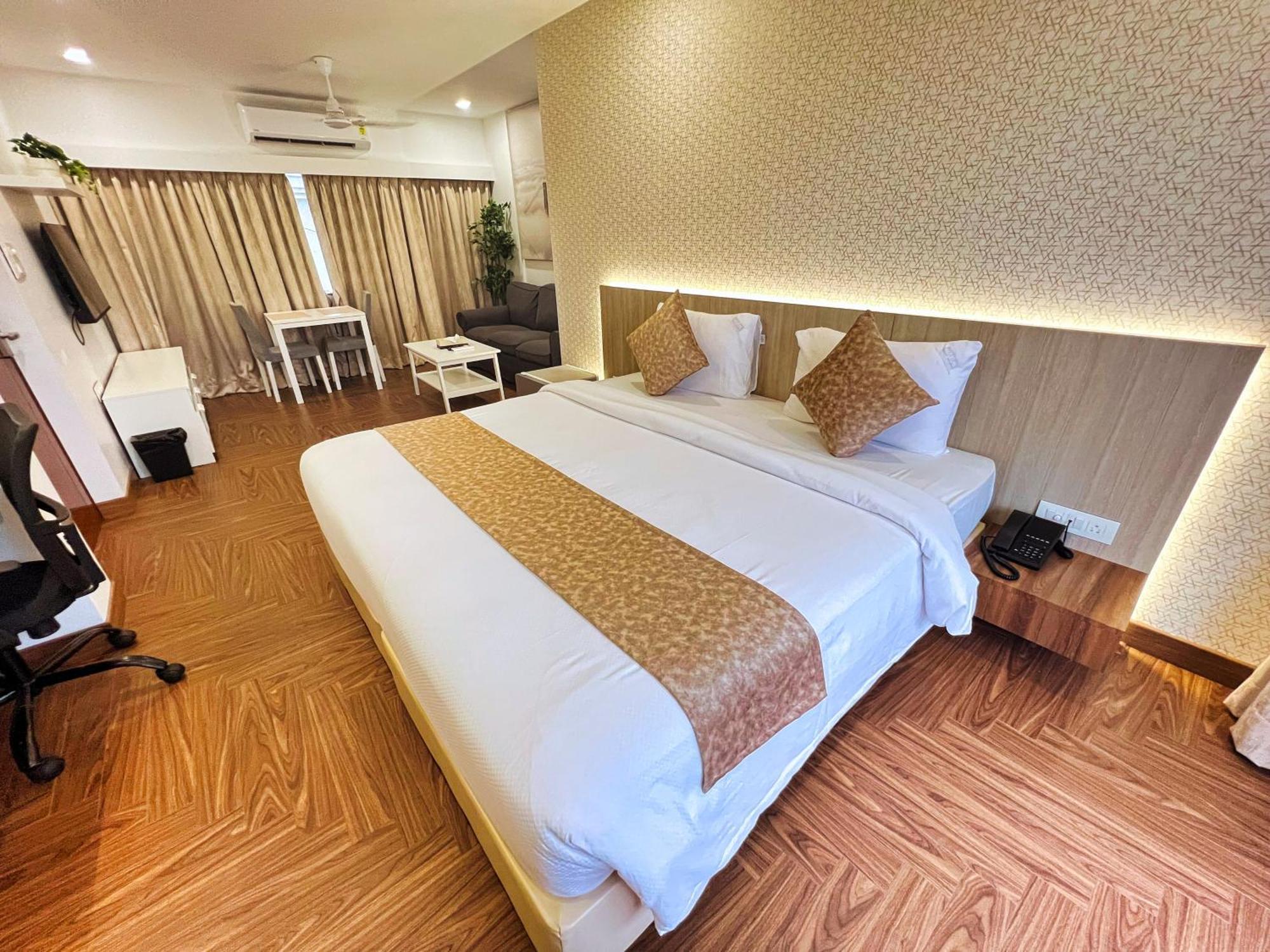White House By Maxxvalue Service Apartments Bandra Мумбаи Экстерьер фото