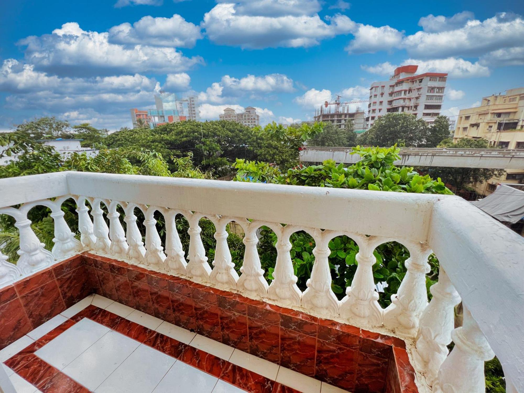 White House By Maxxvalue Service Apartments Bandra Мумбаи Экстерьер фото