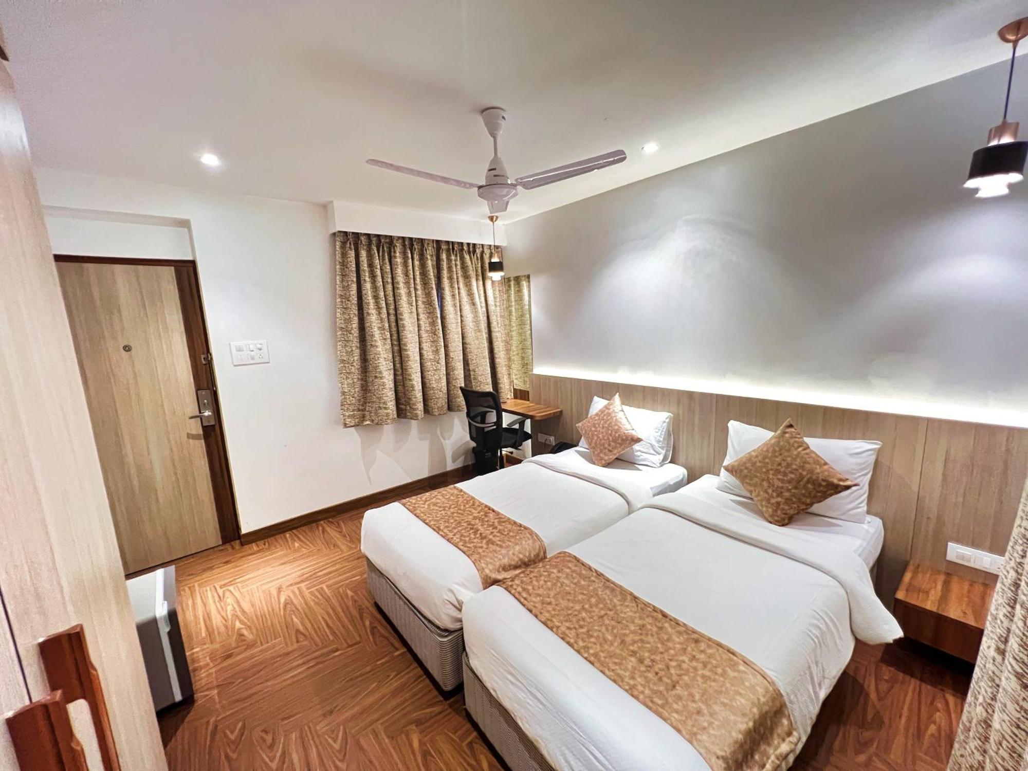 White House By Maxxvalue Service Apartments Bandra Мумбаи Экстерьер фото